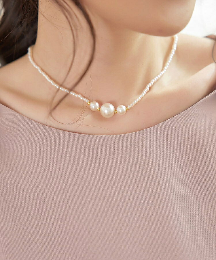 ウィべックスのネックレス パール フェイクパール 真珠 パール風 ホワイトパール パーティー 結婚式 披露宴 フォーマル 式典 オケージョン 入学式 卒業式 ホワイト 白 一連 ゴールドチェーン 46cm 100g フリーサイズ サイズ調整 小ぶり 小粒 cyl049｜アングル3