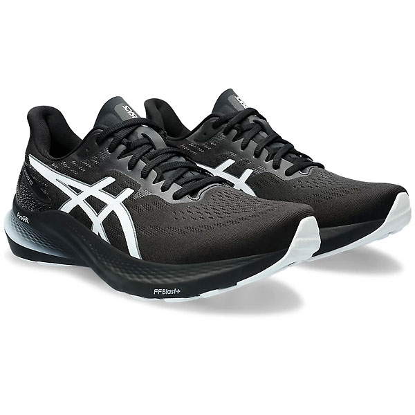 メーカー asics（アシックス） カテゴリー 陸上・ランニング 分類 シューズ 商品名 asics（アシックス）　1011B691 006　ランニング　シューズ　GT-2000 12 スタンダード　24SS 品番 AS-1011B691-006 カラー・仕様・サイズ カラー：006（Black×White） 素材アッパー：合成繊維/合成樹脂/人工皮革アウターソール：ゴム底インナーソール：合成樹脂（取替式） シューズ幅：STANDARD 対象：メンズ・ユニセックス 生産国：ベトナム製 商品説明 12代目を迎えた今作で、GT-2000シリーズの安定機能のアプローチを再構築し、軽量化とかかとからつま先へのさらなるスムーズな移行を実現しました。接地面を広くとったミッドソール形状により、ねじれや内側への倒れこみを抑制しながら、適切なかかとポジションへの回復を促し、よりスムーズな次の一歩に繋げるサポート構造「3Dガイダンスシステム」を採用。 　 　 　 　 　 　 　 　 ※この商品のカラーは、 006（Black×White） となります。