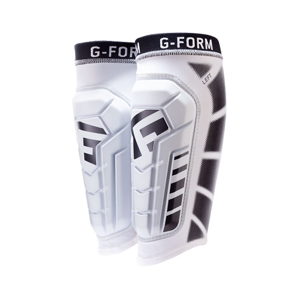 <限定クーポン発行中 11/27 01:59まで ブラックフライデー> SALE G-FORM(ジーフォーム) YVS47160 サッカー レガース G-FOR...