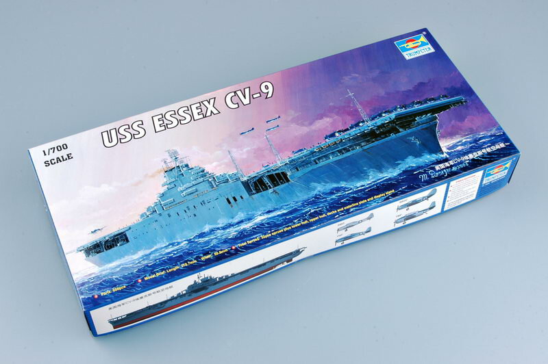 商品説明 発売日 2006 年2 月 ブランド トランペッター 製品仕様 組み立て塗装が必要なプラモデル。別途、接着剤や工具、塗料等が必要。 1/700 スケール未塗装組み立てキット 詳細 トランペッター「1/700 アメリカ海軍 エセックス級航空母艦 CV-9 エセックス」のプラモデルです。 本級のネームシップであるエセックスは1942年12月に就役しました。 エセックス級は前ヨークタウン級をベースに設計され、搭載機数の増加を図るために飛行甲板及び格納庫が拡大され、防御力、対空兵装も強化されました。 大戦突入に伴い、艦艇の増強が進められた米海軍において、エセックス級は17隻もが完成し、戦後も改装を繰り返して長く使用されました。 キットは、機動性、防御力、及び搭載機数において高い能力を誇り、米海軍を代表する大型空母の特徴を精密に再現しました。 洋上/フルハルモデル選択可能 ※商品の画像は試作品、実機・実車、イメージなどを内容の補助的説明として、掲載いたしておりますので実際の商品と異なる場合が御座います。 注意事項 ・当店でご購入された商品は、原則として、「個人輸入」としての取り扱いになり、すべて 中国の江蘇省からお客様のもとへ直送されます。 ・ご注文後、2-3 営業日以内に配送手続きをいたします。 配送作業完了後、1-2 週間程度 でのお届けとなります。 ・個人輸入される商品は、すべてご注文者自身の「個人使用・個人消費」が前提となります ので、 ご注文された商品を第三者へ譲渡・転売することは法律で禁止されております。 ・関税・消費税が課税される場合があります。詳細はこちらご確認下さい。 ＊色がある場合、モニターの発色の具合によって実際のものと色が異なる場合がある