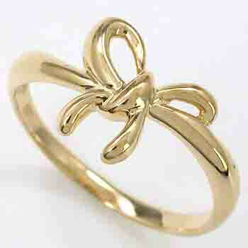 18金ゴールド/18金ホワイトゴールド/18金ピンクゴールド3種類からお選びいただけます。りぼんモチーフリング送料無料