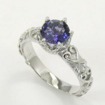 18金ホワイトゴールドアイオライト...