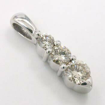 ダイヤモンド　ペンダント　K18WG天然ダイヤスリーストーンペンダントtypeAA