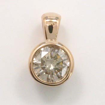 ダイヤモンドペンダント　0.7カラット　K18PG　ライトブラウンダイヤモンド　ペンダントヘッド