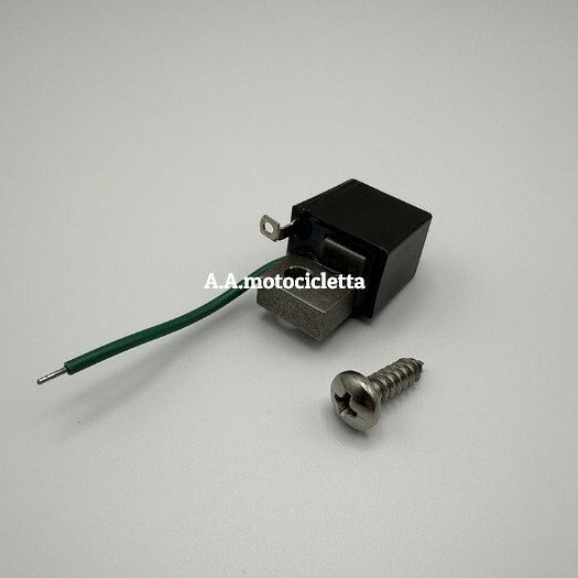 ピックアップコイル イタリアDUCATI社製 純正供給メーカーですので高品質です。 取り付け用のスクリューが付属されています。 適合：VESPA 125ET3 / P200 / PX125-200 / RALLY後期 PXユーロ3は装着不可です。 必ず現物を確認してご注文下さい。 クリアランスがギリギリな為、製品とエンジンの個体差でフライホイールに干渉する場合がございます。 その際は、ピックアップコイルの頭を少し削って下さい。
