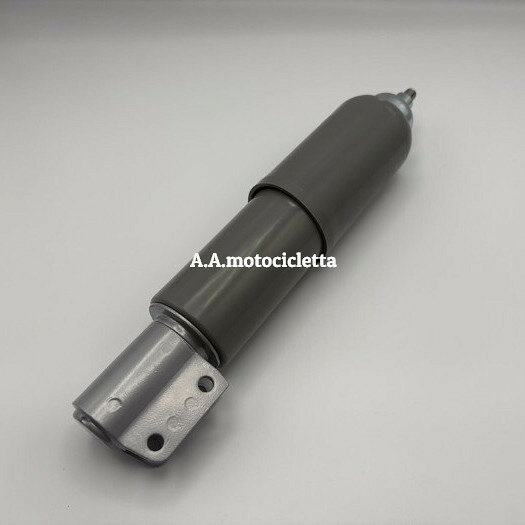 フロントサスペンション CARBONE製 純正にかなり近い仕上がりのサスペンションです。 適合：VESPA P