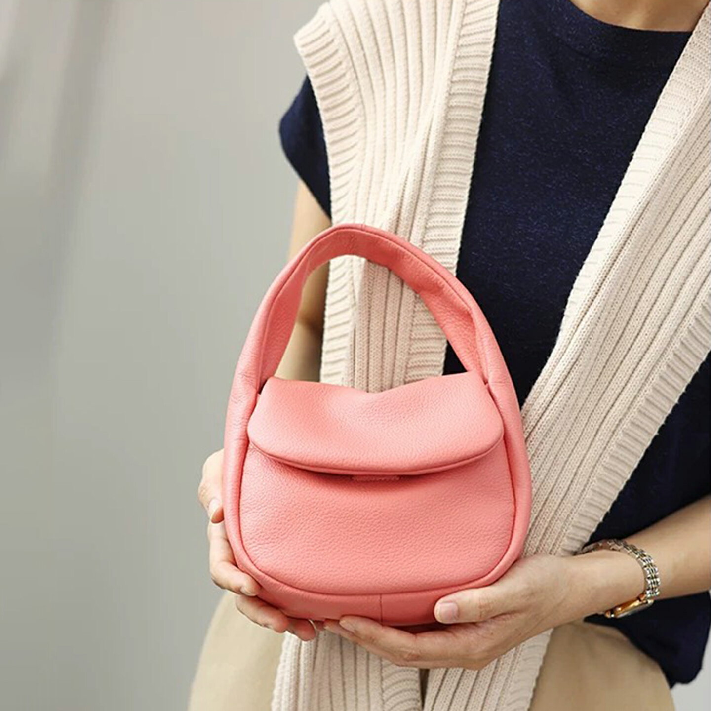 Clutch Bags - ＼OPEN記念 5/30まで3000円OFFクーポン／【a bag a life】本革 ミニバッグ レディース 軽量 ハンドバッグ 小さめ ワンハンドルバッグ しなやか レザーバッグ コンパクト シンプル おしゃれ 送料無料