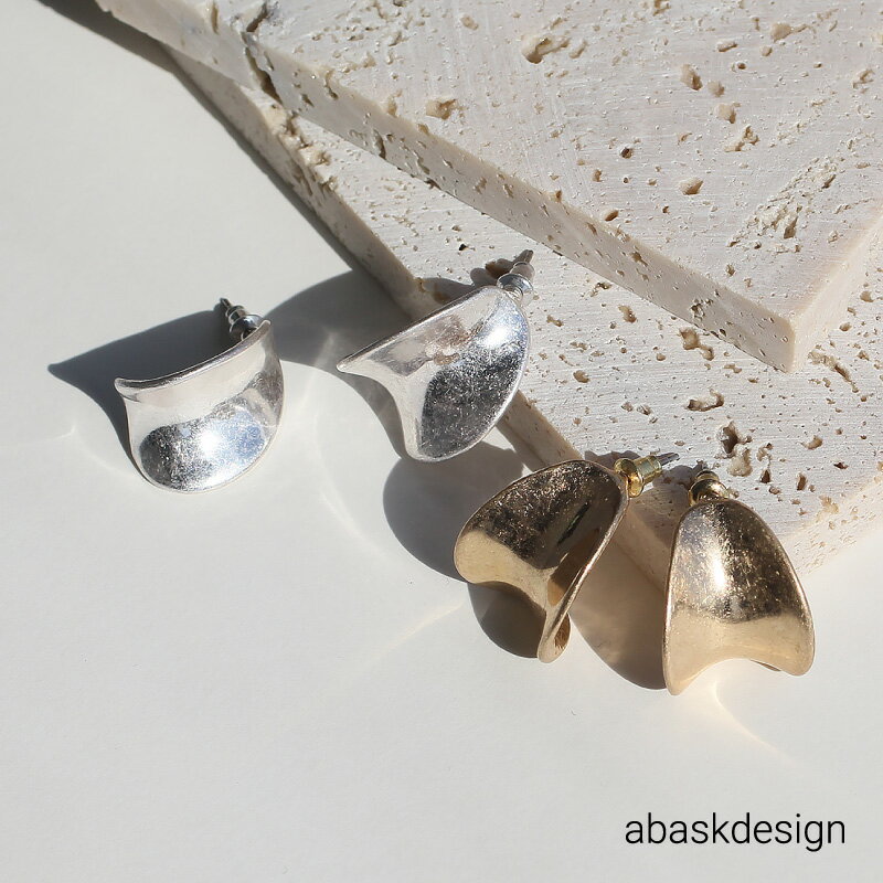 ピアス カーブピアス M \SNSで話題/アクセ シンプル プレセント ギフト 大人 可愛い おしゃれ 大人アクセ カワイイ オシャレ かわいい 女性 上品 プ...