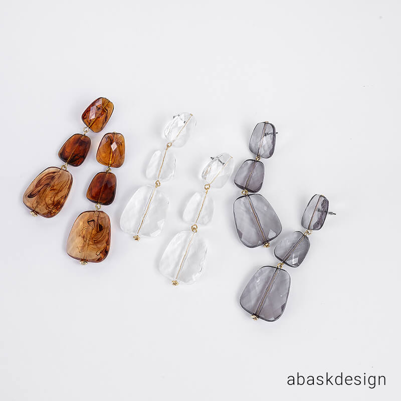 \1000円ポッキリ/*ピアス 3連クリアストーンピアス シンプル レディース 大人 アクセ アクセサリー ギフト クリア ストーン アバスクデザイン ピアス