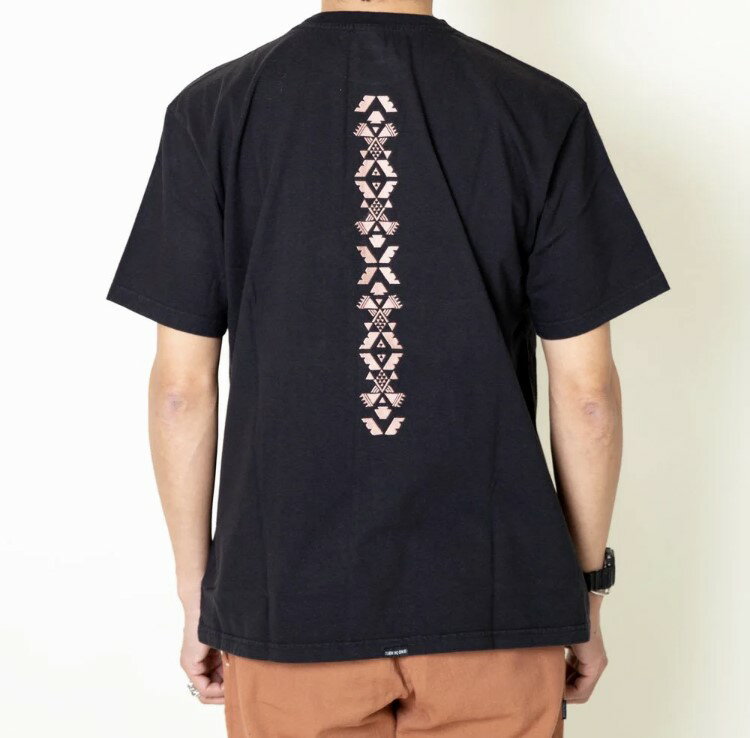 Rakuten - TURN ME ON（ターンミーオン) EMBROIDERY TEE (BLACK)　(MENS)M/Lサイズ