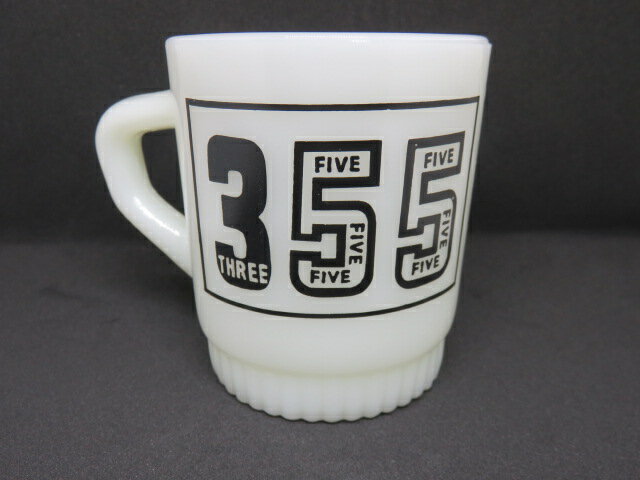 ■ファイヤーキング（FIRE KING)■スタッキングマグカップ（355 EAGLE AERIE 2192)■白リブボトム■1960年〜1976年製造