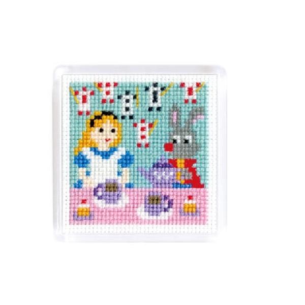 オリムパス 刺繍 キット クロスステッチ 不思議の国のアリス アクリルケース付 メール便/宅配便可 no-9060