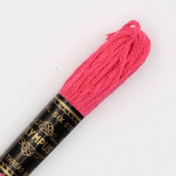 商品名：オリムパス 25番刺しゅう糸 106 メール便/宅配便可品　番：ol-25-106素　材：綿100％容量：8m【 オリムパス25番刺しゅう糸 】一覧はこちら ・メーカー希望小売価格はメーカーサイトに基づいて掲載しています刺繍 刺しゅう 刺繍糸 糸 オリンパス olympas おしゃれ 手芸 手芸用品 ハンドメイド ハンドメイド434色のカラーグラデーションが美しい、刺しゅう糸の代表格。 2本合わせの細い糸を6本より合わせたもの。安定した色調と色感、美しい光沢感を持っています。 コットン手芸に、フェルト手芸に、アップリケ手芸に・・・あらゆる手芸に便利です。 すぐれた光沢感と表現力豊かな発色が魅力のオリムパスししゅう糸は、 自社工場による一貫した生産体制のもとに生み出される、品質本位の伝統あるブランド製品です。 最高品質のエジプト綿と独自の加工方法による美しい光沢と風合いに加え、染色堅牢性に優れた高級糸です。商品名：オリムパス 25番刺しゅう糸 106 メール便/宅配便可素　材：綿100％