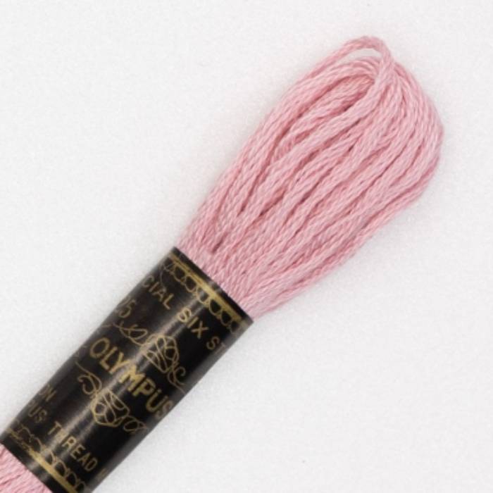 商品名：オリムパス 25番刺しゅう糸 1702 メール便/宅配便可品　番：ol-25-1702素　材：綿100％容量：8m【 オリムパス25番刺しゅう糸 】一覧はこちら ・メーカー希望小売価格はメーカーサイトに基づいて掲載しています刺繍 刺しゅう 刺繍糸 糸 オリンパス olympas おしゃれ 手芸 手芸用品 ハンドメイド ハンドメイド434色のカラーグラデーションが美しい、刺しゅう糸の代表格。 2本合わせの細い糸を6本より合わせたもの。安定した色調と色感、美しい光沢感を持っています。 コットン手芸に、フェルト手芸に、アップリケ手芸に・・・あらゆる手芸に便利です。 すぐれた光沢感と表現力豊かな発色が魅力のオリムパスししゅう糸は、 自社工場による一貫した生産体制のもとに生み出される、品質本位の伝統あるブランド製品です。 最高品質のエジプト綿と独自の加工方法による美しい光沢と風合いに加え、染色堅牢性に優れた高級糸です。商品名：オリムパス 25番刺しゅう糸 1702 メール便/宅配便可素　材：綿100％