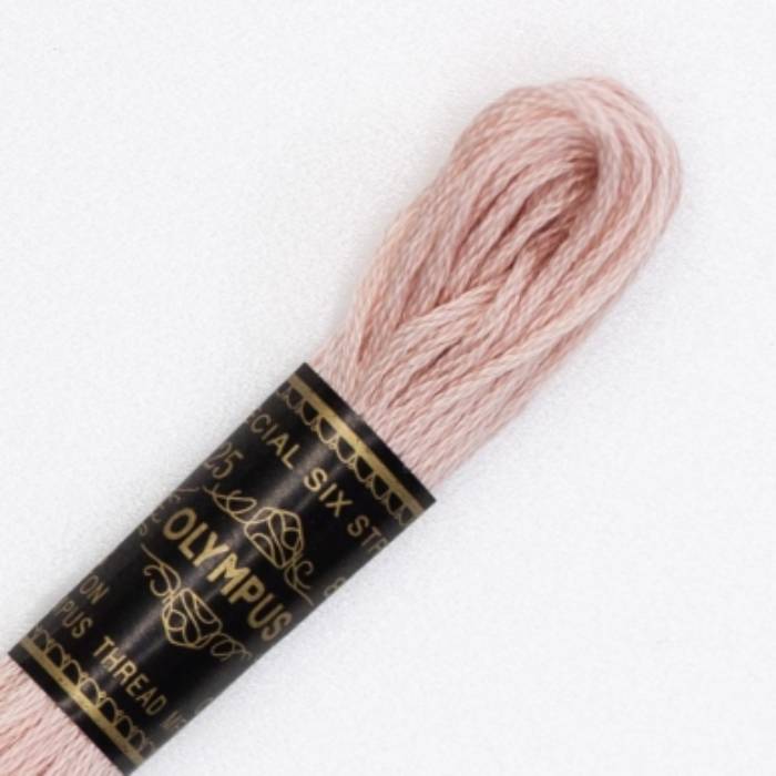 商品名：オリムパス 25番刺しゅう糸 791 メール便/宅配便可品　番：ol-25-791素　材：綿100％容量：8m【 オリムパス25番刺しゅう糸 】一覧はこちら ・メーカー希望小売価格はメーカーサイトに基づいて掲載しています刺繍 刺しゅう 刺繍糸 糸 オリンパス olympas おしゃれ 手芸 手芸用品 ハンドメイド ハンドメイド434色のカラーグラデーションが美しい、刺しゅう糸の代表格。 2本合わせの細い糸を6本より合わせたもの。安定した色調と色感、美しい光沢感を持っています。 コットン手芸に、フェルト手芸に、アップリケ手芸に・・・あらゆる手芸に便利です。 すぐれた光沢感と表現力豊かな発色が魅力のオリムパスししゅう糸は、 自社工場による一貫した生産体制のもとに生み出される、品質本位の伝統あるブランド製品です。 最高品質のエジプト綿と独自の加工方法による美しい光沢と風合いに加え、染色堅牢性に優れた高級糸です。商品名：オリムパス 25番刺しゅう糸 791 メール便/宅配便可素　材：綿100％