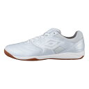 【UMBRO】 アンブロ ACCELATOR SALA WIDE IN ACCELATOR SALA WIDE IN UF2VJB02WW S.WHITE 『ACCERATOR』シリーズのインドア専用フットサルシューズ 。日本国内企画のワイドラスト。前甲部の縫製をなくし、足馴染み感を高めるノンステッチパターンを採用。ターフコート向けソール。クッション性・反発性を考慮したインジェクションEVAをミッドソールに採用。かかと外側へロゴをプリント。約260g(27.0cmで計測) サイズ目安はこちら 【サイズ目安】(個人差がございますので、あくまでも目安とお考え下さい。)このシューズの作りは標準です。素材=人工皮革（=合成皮革）・ゴム・アッパー：合成皮革 アウトソール：ゴム底 【ご購入前に必ずこちらをご確認ください。 】 [ABCMART][ABCmart][abcmart][ABCマート][abcマート][エービーシーマート][エービーシー][エービーシー マート]