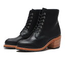 【RED WING】 レッドウィング W'S CLARA クララ 3405 (B) BLACK レッドウィングのウィメンズラインのブーツは軽量なソールやクッション性のある中底、薄く馴染みやすいレザーなど、女性が履きやすいブーツを目指し改良されているので履いたその日から快適な履き心地を実感していただけます。 そのウィメンズラインの中でもひと際女性らしさが強調されているのがこのクララです。110番ラストのシャープなトゥラインや高さのあるレザーの積み上げヒールが、履く人のボトムラインに美しいシルエットを生み出します。グリップ力と安定感があるビブラム・ミニラグソールと、耐久性が高く緩みにくいフラットワックスレースが抜群の履き心地を生み出します。そのクラシックなスタイルの中に時代を超えた女性らしさを携えています。 サイズ目安はこちら 【サイズ目安】(個人差がございますので、あくまでも目安とお考え下さい。)このシューズの作りは小さめです。 【ご購入前に必ずこちらをご確認ください。 】 [ABCMART][ABCmart][abcmart][ABCマート][abcマート][エービーシーマート][エービーシー][エービーシー マート]