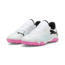 ジュニア 【PUMA】 プーマ 21-245FUTURE 7 PLAY TT + MID フューチャー 7 プレイ TT + MID JR 107738 01WHT/BLK 固い土/人工芝グラウンドでのトレーニング対応。フューチャーコレクションより、次世代のサッカーシューズがラインナップ。8歳以上のお子様におすすめのサイズです。ミッドソールには軽く、クッション性の高いEVA素材を使用しており、成長段階のお子様の足をサポート。また、軽量で耐久性のある合成繊維とストレッチカラーを組み合わせたソフトなアッパーで、クリエイティブなプレーを実現します。サッカーのトレーニングやフットサルなどにおすすめの一足。 サイズ目安はこちら 【サイズ目安】(個人差がございますので、あくまでも目安とお考え下さい。)このシューズの作りは標準です。素材=人工皮革（=合成皮革）・合成繊維 【ご購入前に必ずこちらをご確認ください。 】 [ABCMART][ABCmart][abcmart][ABCマート][abcマート][エービーシーマート][エービーシー][エービーシー マート]