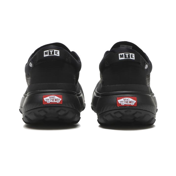【VANS】 ヴァンズ MTE CROSSPATH クロスパス VN000CVUBKA