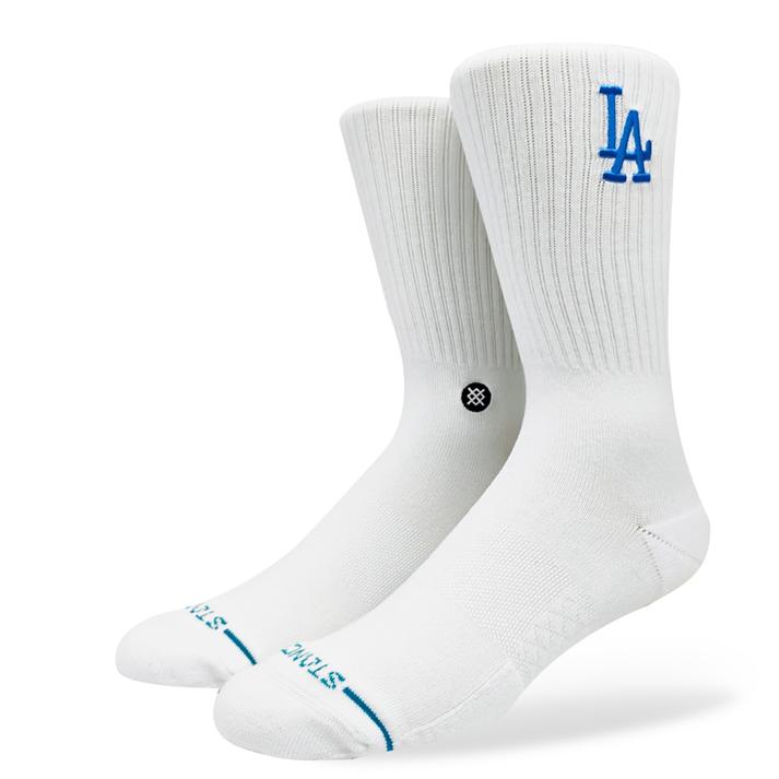 【STANCE SOCKS】 スタンス ソックス LAD CREST ソックス A556C25LAD#WHT WHITE【ご注意】こちらの商品は弊社実店舗からも集約(入荷)するため、「靴箱の破損、色あせ、プライス貼付、剥がし跡」「靴箱内の包装用紙破れ、商品タグなどが無い状態」「履きジワやボンドの付着、若干のシミ、汚れ」が生じる場合がございます。また、正規の靴箱が著しく破損している状態時には代替の靴箱を使用する場合もございます。尚、弊社実店舗から集約しました商品は検品を行って販売可能な商品をご案内致しております。その為、商品の状態の指定はできませんので予めご了承下さい。※こちらの商品につきましては下記ご利用ガイドをご確認下さい。■ご利用ガイド ●MLB チームソックスSTANCEを代表する不動の定番モデル「ICON（アイコン）」をベースに、鮮やかな「ドジャーブルー」が美しいロサンゼルス・ドジャースのロゴをレイアウト。MLBの人気チームの刺繍を贅沢にあしらったCRESTコレクションは足元にさりげないアクセントをプラスしてくれるプレミアムな一足です。シンプルなものには、さりげない気品があります。ダメージを受けやすい踵とつま先部分には、強化加工が施され、深いヒールポケットと伸縮性のあるアーチサポートが、足のラインを優しく包み込み極上のフィット感を生み出しています。細部にまでこだわったスタンスらしい快適な履き心地に仕上げました。 サイズ目安はこちら【サイズ目安】 Lサイズ＝25.5cm〜29cm素材=コットン（=綿）上記サイズ表は各部位の目安寸法となります。製品の仕上がり寸法ではございません。こちらの商品は商品不良を除く返品・交換はお受け致しかねます。商品を入れる袋が破損していた場合、代用（他メーカーを含）の袋を使用する場合がございます。商品保護を主としたものですので、どうかご了承下さい。【ご購入前に必ずこちらをご確認ください。 】 [ABCMART][ABCmart][abcmart][ABCマート][abcマート][エービーシーマート][エービーシー][エービーシー マート]