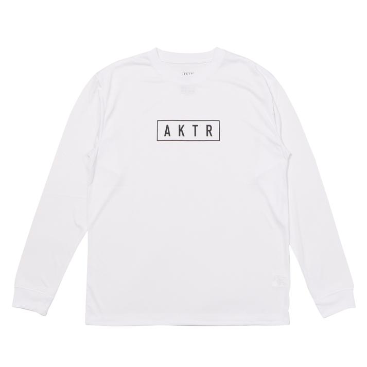 BASIC AKTR LOGO L/S SPORTS TEE 【AKTR】 アクター BASIC AKTR LOGO L/S SPORTS TEE ロングスリーブ 524-005005 WHITE【ご注意】こちらの商品は弊社実店舗からも集約(入荷)するため、「靴箱の破損、色あせ、プライス貼付、剥がし跡」「靴箱内の包装用紙破れ、商品タグなどが無い状態」「履きジワやボンドの付着、若干のシミ、汚れ」が生じる場合がございます。また、正規の靴箱が著しく破損している状態時には代替の靴箱を使用する場合もございます。尚、弊社実店舗から集約しました商品は検品を行って販売可能な商品をご案内致しております。その為、商品の状態の指定はできませんので予めご了承下さい。※こちらの商品につきましては下記ご利用ガイドをご確認下さい。■ご利用ガイド design：AKTRのベーシックロゴをフロントに配置した、シンプルで使い勝手の良いスポーツ用長袖TEEシャツ。 サイズ目安はこちらSIZE CHARTS 　着丈　身幅　袖丈 S　68　49.5　60 M　70　52　61 L　72　54.5　62 XL　74　57　63 2XL　76　59.5　64素材=ポリエステル上記サイズ表は各部位の目安寸法となります。製品の仕上がり寸法ではございません。こちらの商品は商品不良を除く返品・交換はお受け致しかねます。商品を入れる袋が破損していた場合、代用（他メーカーを含）の袋を使用する場合がございます。商品保護を主としたものですので、どうかご了承下さい。【ご購入前に必ずこちらをご確認ください。 】 [ABCMART][ABCmart][abcmart][ABCマート][abcマート][エービーシーマート][エービーシー][エービーシー マート]