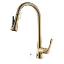 水道 蛇口 キッチン キッチン水栓 タッチレス水栓 タッチレス水栓 キッチン センサー付き蛇口です (ゴールドです)(3)