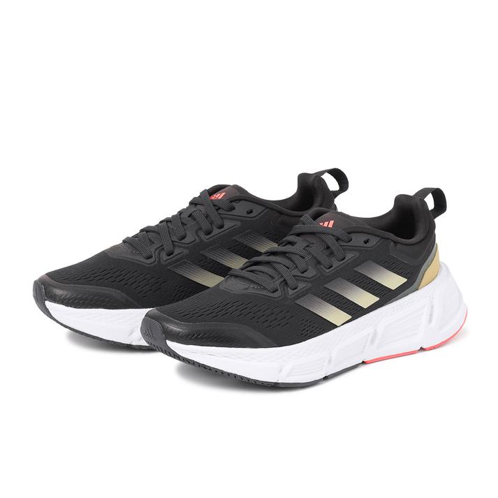 レディース 【ADIDAS】 アディダス questar w クエスターW GZ0620 CARB/CBLK/SBME 【ご注意】こちらの商品は弊社実店舗からも集約(入荷)するため、「靴箱の破損、色あせ、プライス貼付、剥がし跡」「靴箱内の包装用紙破れ、商品タグなどが無い状態」「履きジワやボンドの付着、若干のシミ、汚れ」が生じる場合がございます。また、正規の靴箱が著しく破損している状態時には代替の靴箱を使用する場合もございます。尚、弊社実店舗から集約しました商品は検品を行って販売可能な商品をご案内致しております。その為、商品の状態の指定はできませんので予めご了承下さい。※こちらの商品につきましては下記ご利用ガイドをご確認下さい。■ご利用ガイド 何キロでも走りを楽しめる、厚みのある快適なソールが特徴のアディダスのウィメンズランニングシューズ。軽量のBounceミッドソールクッションが柔軟性のある履き心地をもたらし、Geofitパッドが足首をしっかりとホールド。また、フルレングスのラバーアウトソールが優れたグリップ力を発揮。本製品は高性能リサイクル素材を用いており、アッパーには50％のリサイクル素材を含有している。 サイズ目安はこちら 【サイズ目安】(個人差がございますので、あくまでも目安とお考え下さい。)このシューズの作りは標準です。素材=人工皮革（=合成皮革）・合成繊維 【ご購入前に必ずこちらをご確認ください。 】 [ABCMART][ABCmart][abcmart][ABCマート][abcマート][エービーシーマート][エービーシー][エービーシー マート][バーゲン]