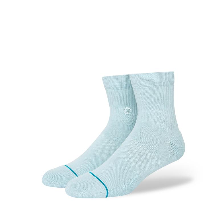 【STANCE SOCKS】 スタンス ソックス ICON QUARTER ソックス A356A21IQT#LBL LIGHT BLUE 上質のコームドコットンを使用し、通気性が良く、柔らかで滑らかな肌触りを実現。ダメージを受けやすい踵とつ...