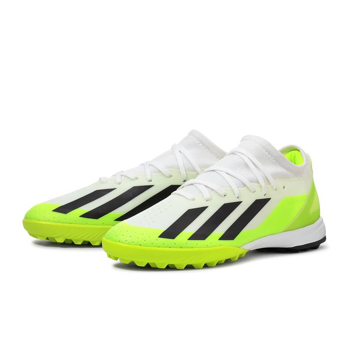 【ADIDAS】 アディダス x crazyfast.3 tf エックス クレイジーファスト.3 TF ID9337 FTWR/CORE/LUCI 【ご注意】こちらの商品は弊社実店舗からも集約(入荷)するため、「靴箱の破損、色あせ、プライス貼付、剥がし跡」「靴箱内の包装用紙破れ、商品タグなどが無い状態」「履きジワやボンドの付着、若干のシミ、汚れ」が生じる場合がございます。また、正規の靴箱が著しく破損している状態時には代替の靴箱を使用する場合もございます。尚、弊社実店舗から集約しました商品は検品を行って販売可能な商品をご案内致しております。その為、商品の状態の指定はできませんので予めご了承下さい。※こちらの商品につきましては下記ご利用ガイドをご確認下さい。■ご利用ガイド アーティフィシャルターフでスピードを発揮できるよう設計したXサッカーブーツ。軽量のコーティングテキスタイルアッパーの必要な部分にレイヤーを施し、フラットニットの履き口が足元をしっかりとホールド。ラグアウトソールに合わせたソフトなEVAミッドソールが瞬時の加速を可能にする。一連のリサイクル素材を用い、リサイクル素材をアッパーに50％以上用いた本製品は、プラスチック廃棄物をなくすためのアディダスのソリューションのひとつでもある。 サイズ目安はこちら 【サイズ目安】(個人差がございますので、あくまでも目安とお考え下さい。)このシューズの作りは標準です。素材=合成繊維・合成樹脂 【ご購入前に必ずこちらをご確認ください。 】 [ABCMART][ABCmart][abcmart][ABCマート][abcマート][エービーシーマート][エービーシー][エービーシー マート][バーゲン]