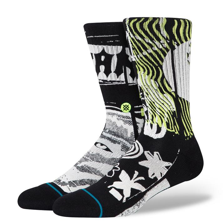 【STANCE SOCKS】 スタンス ソックス DISORTED ソックス A556D23DIS#BLK BLACK 上質のコームドコットンを使用し、通気性が良く、柔らかで滑らかな肌触りを実現。磨耗の激しいつま先とかかと部分には、スタンス独自の優れた耐久性を持つ新素材『インフィニット』を採用。通常のモデルより5倍の耐久性を実現しました。深いヒールポケットと伸縮性のあるアーチサポートが、足のラインを優しく包み込み極上のフィット感を生み出しています。細部にまでこだわったスタンスらしい快適な履き心地に仕上げました。コーデしやすいクルー丈。 サイズ目安はこちら 【サイズ目安】 Lサイズ＝25.5cm〜29cm素材=コットン（=綿）上記サイズ表は各部位の目安寸法となります。製品の仕上がり寸法ではございません。こちらの商品は商品不良を除く返品・交換はお受け致しかねます。商品を入れる袋が破損していた場合、代用（他メーカーを含）の袋を使用する場合がございます。商品保護を主としたものですので、どうかご了承下さい。 【ご購入前に必ずこちらをご確認ください。 】 [ABCMART][ABCmart][abcmart][ABCマート][abcマート][エービーシーマート][エービーシー][エービーシー マート]