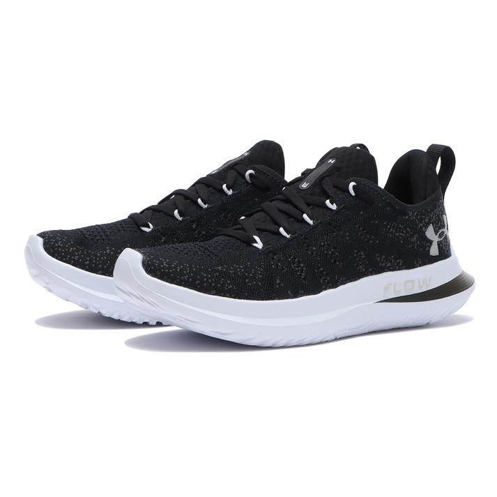 レディース 【UNDER ARMOUR】 アンダーアーマー W UA W Velociti 3 ベロシティ3 3026124 002BLK/WHT/WHT 3026124NEUTRAL：柔軟性とクッション性のバランスを必要とするランナーのためにフラットニットアッパーはゾーンごとに伸縮性の強度を調整したダイナミックストレッチ素材が、踵と中足部の安全性を高め、前足部の伸縮性と通気性を高めたウィングタンは中足部のホールド性を高め、シューズ内での足のズレを軽減レインフォースドヒール構造は踵に独自構造のヒールタブを配置し、フォームに厚みを持たせ、着地時の足へのフィットと安定性を向上SOFTERFLOWはより柔らかく、素早い反発とエネルギーリターンを失うことなく、より軽量にフォームの品質が向上しムラなく性能を発揮ウインド2よりソール厚を+4mmにOUTSOLEはデータに基づいて最適化されたソールパターンを採用、グリップ力、耐久性を向上し足の機能において重要な要素をもつ、スムーズで自然なフットストライクをもたらすFLOW(フロー)テクノロジーによりラバーアウトソールが不要になり、足裏全体でより軽量でシームレスなライド感を実現、FLOWフォームはアウトソール材としても耐久性があり、地面のトラクションを飛躍的に向上させる サイズ目安はこちら 【サイズ目安】(個人差がございますので、あくまでも目安とお考え下さい。)このシューズの作りは標準です。素材=合成繊維 【ご購入前に必ずこちらをご確認ください。 】 [ABCMART][ABCmart][abcmart][ABCマート][abcマート][エービーシーマート][エービーシー][エービーシー マート]