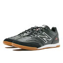 【NEW BALANCE】 ニューバランス MS42IBK2(2E) 442チームインドア MS42IBK2 BLACK(BK2) 快適なフィットでパフォーマンスアップに貢献する「442」のインドアトレーニングモデルをV2にアップデート。前足部に使用したカーフレザーが、天然皮革の足馴染みのよさと優れた耐久性を発揮して快適な履き心地を提供します。練習や試合で活躍するだけでなく、オーセンティックなデザインは、デイリーユースにもスタイリッシュに溶け込みます。足入れのしやすい2Eウイズ展開です。 サイズ目安はこちら サイズ規格＝2E【サイズ目安】(個人差がございますので、あくまでも目安とお考え下さい。)このシューズの作りは標準です。素材=天然皮革・人工皮革（=合成皮革）※天然皮革を使用しているため、多少の色ムラや生産過程で生じる傷が多少ある場合がございますので、予めご了承ください。 【ご購入前に必ずこちらをご確認ください。 】 [ABCMART][ABCmart][abcmart][ABCマート][abcマート][エービーシーマート][エービーシー][エービーシー マート]