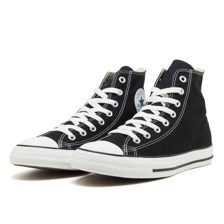 【CONVERSE】 コンバース ALL STAR HI オールスター HI 31316881 BLACK 【ご注意】こちらの商品は弊社実店舗からも集約(入荷)するため、「靴箱の破損、色あせ、プライス貼付、剥がし跡」「靴箱内の包装用紙破れ、商品タグなどが無い状態」「履きジワやボンドの付着、若干のシミ、汚れ」が生じる場合がございます。また、正規の靴箱が著しく破損している状態時には代替の靴箱を使用する場合もございます。尚、弊社実店舗から集約しました商品は検品を行って販売可能な商品をご案内致しております。その為、商品の状態の指定はできませんので予めご了承下さい。※こちらの商品につきましては下記ご利用ガイドをご確認下さい。■ご利用ガイド 永久定番モデル「オールスター」が約四半世紀ぶりにリニューアル。デザインはそのままに、履き心地を大幅にアップデート。象徴的なルックスと手に取りやすい価格設定はそのままに、ラストやソール構造を一新することで、軽量性、クッション性、フィット感、屈曲性を向上させ、履いた瞬間からクセになる快適性を実現。SPEC・ヘタりにくく通気性とクッション性に優れるオープンセル構造のウレタンフォームを、インソールだけでなくヒール内部にも新たに装着し、着用時の快適性を大幅に向上・インソールを取り外し可能な仕様にアップデート・マイナス約60グラムの軽量化（片足26.5cmでの従来品との比較）・新設計のラストとアウトソールの採用により抜群のフィット感と安定性を実現・屈曲性を高めた新たなアウトソール構造 サイズ目安はこちら【サイズ目安】(個人差がございますので、あくまでも目安とお考え下さい。)このシューズの作りは標準です。【注意】24.5cmの取扱に関して、コンバースでのサイズ表記6の取扱はございません。※サイズによりシューホールの数が異なります。素材=コットン（=綿）・キャンバス【ご購入前に必ずこちらをご確認ください。 】 [ABCMART][ABCmart][abcmart][ABCマート][abcマート][エービーシーマート][エービーシー][エービーシー マート]