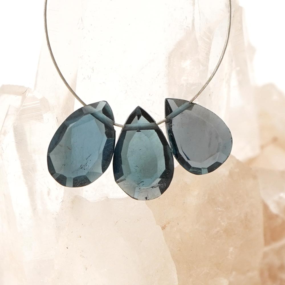 ロンドンブルートパーズ 10×6×2-9×5×2mm ペアシェイプファセット ビーズ 1粒売り バラ売り 美しい 天然石 カットビーズ 粒 バラ 石 珠 手芸 手作り 自作 ハンドメイド アクセサリー パーツ 材料 素材