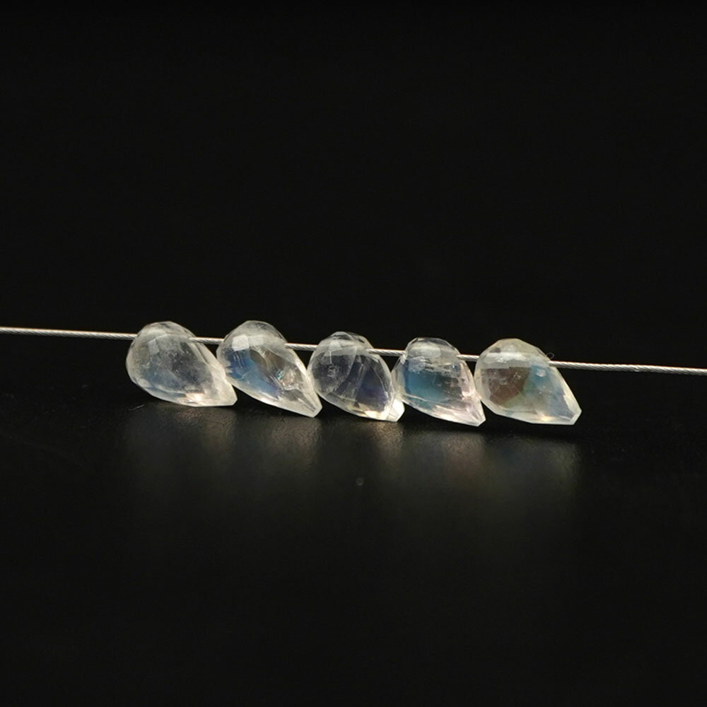 ブルームーンストーン 7×5-7×4mm ツボミドロップ ビーズ バラ売り 斜め穴 シラー 1粒売り 天然石 カットビーズ 粒 バラ 石 珠 手芸 手作り 自作 ハンドメイド アクセサリー パーツ 材料 素材 cs2g