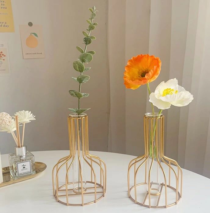韓国 韓国雑貨 フレーム 花瓶 一輪挿し 白 透明 クリア ガラス おしゃれ 可愛い カフェ インテリア 玄関用 北欧 小さい 雑貨 ゴールド 金 シンプル カフェ