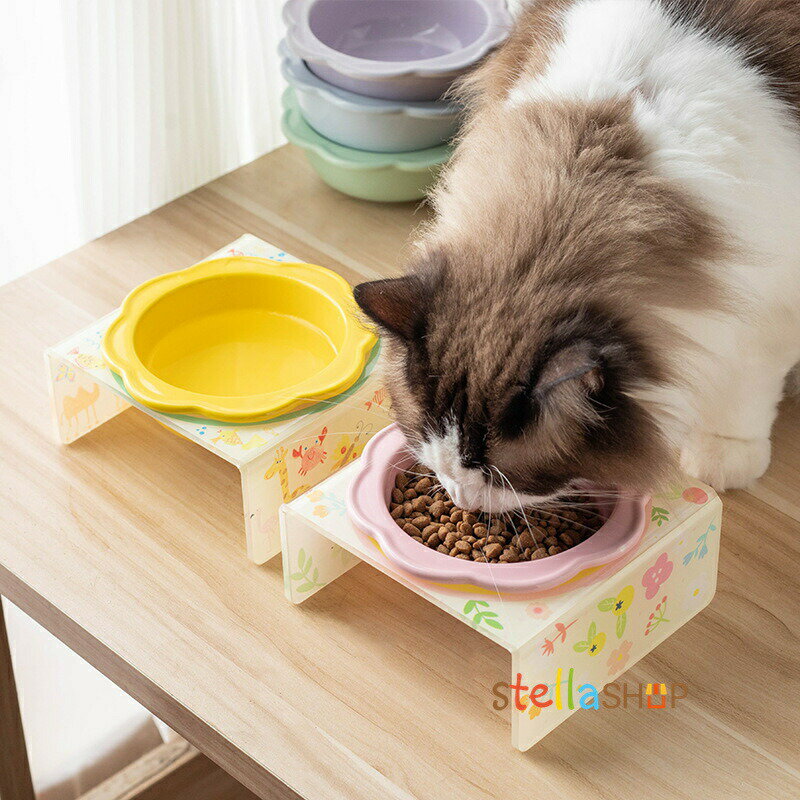 【商品コード】：【カラー】8色原産国 : 中国【この商品について】【健康的な食事 】犬食器スタンド付きの高くなった犬用ボウルは適切な高さなので、犬は頭をあまり曲げる必要がありません。これにより、犬の背骨を怪我から守り、犬の関節や胃への圧力を...