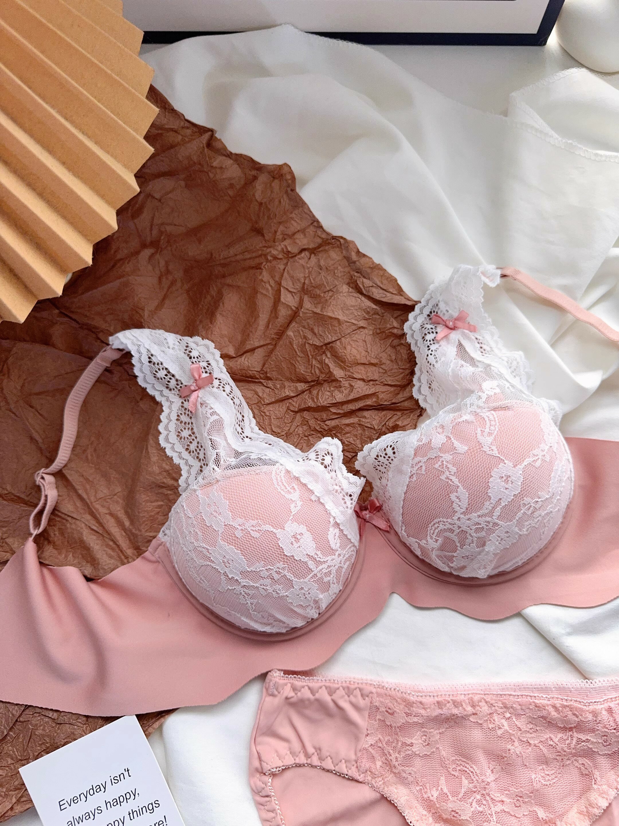 小胸 2点セット レースブラセット bra set ブラ ショーツセット セクシー セットアップ ランジェリー 勝負下着 ショーツ 谷間ブラ 軽い ブラセット 送料無料 ブラジャー 上下セット 超盛り ワイヤーなし ブラ&ショーツ セット 薄手 ブラ 学生 可愛い 少女 通気性 女性 デート