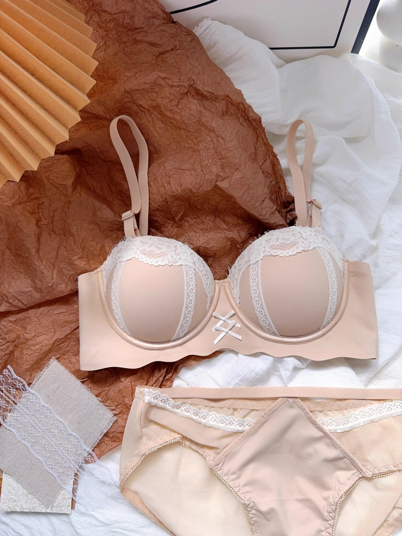 ショーツセット 小胸 ブラ セクシー 薄手 ブラセット 勝負下着 ショーツ 送料無料 ランジェリー 谷間ブラ セットアップ 2点セット ブラジャー 上下セット ブラ&ショーツ セット レースブラセット bra set 超盛りブラ 学生 可愛い 少女 通気性 女性 デート 軽い