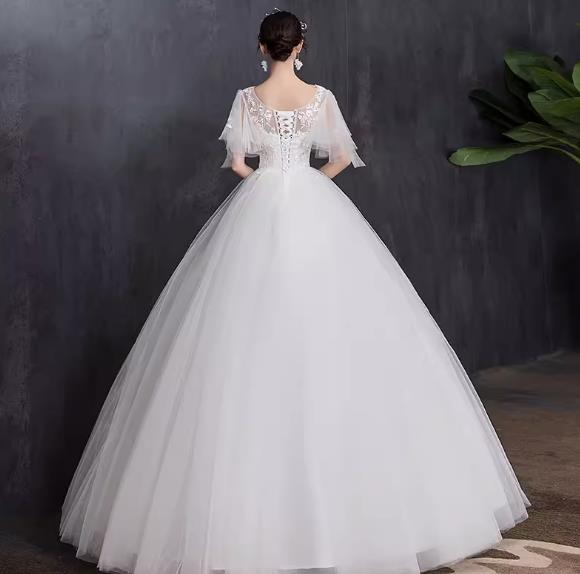 フランス式軽ブライダル花嫁ウェディングドレス結婚式披露宴二次会礼服 パーティードレスワンピースビスチェドレス ロングタイプ お姫様ドレスシンプルエンパイア カジュアル エンパイアドレス 編み上げタイプ 斉地宮廷風白スカート袖あり