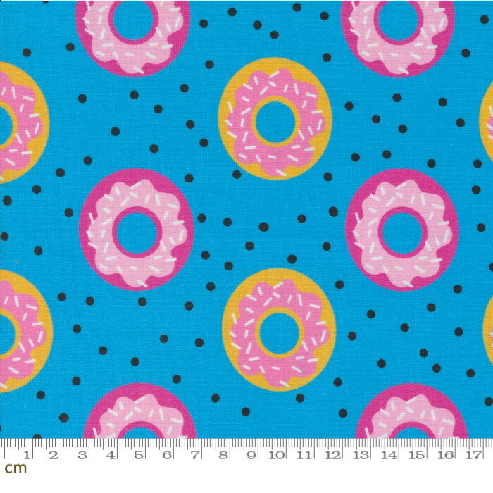 【Moda モダ】Snack Shack-11944-21(3B-07) ライトブルー ドーナツ ドット柄 水玉模様 食べ物 フード柄 80年代 レトロ アメリカンモチーフ ポップ アメカジ コットン100% シーチング【10cm単位販売】