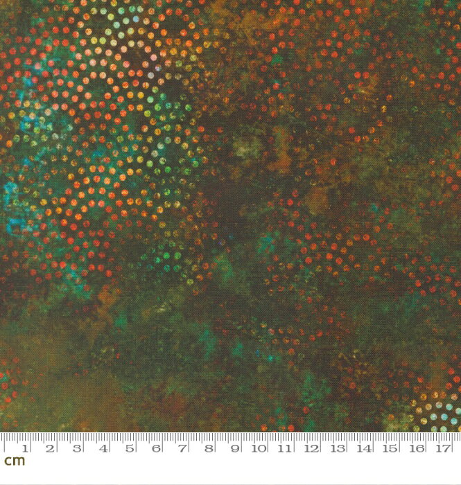 ブランド moda fabric > デザイナー Debbie Maddy > シリーズ Tranquil Patina > 色ちがい > 【Tranquil Patina(トランクィル パティナ)】 静けさと移ろいの美を映した「Tranquil Patina（トランクィル パティナ）」。睡蓮や桜、竹、イチョウといった和の自然を、深く趣のある色合いとバティック調の陰影で描いたコレクションです。金彩のような輝きと複雑なむら感が作品に上質で落ち着いた表情を添えます。和小物やパッチワーク、インテリアづくりにもおすすめです。 --デザイナーからのメッセージ-- 品番：moda-48119-12 ★商用利用可★ 生産国：日本 素材：綿 100％ 生地種類：シーチング 生地巾：約110cm 生地の厚み： ・メジャーは目安ですので、ご参考程度にご利用ください。 ・お使いのモニターや端末によって実際のものと色が異なる場合がございます。 moda fabric モダ ファブリックは有名デザイナーたちによる洗練されたデザインと上質なUSAコットンが魅力の世界トップブランド。豊富なシリーズはテイストが統一されており、組み合わせるだけで簡単に素敵なパッチワークや小物作りを楽しめます。 ＼世界基準の安心を、あなたの作品に／ 国際安全認証「エコテックス®スタンダード100」取得した生地です。1,000を超える有害化学物質の検査をクリアした、人にも環境にもやさしいサステナブル品質。肌に触れる作品づくりにもおすすめ。