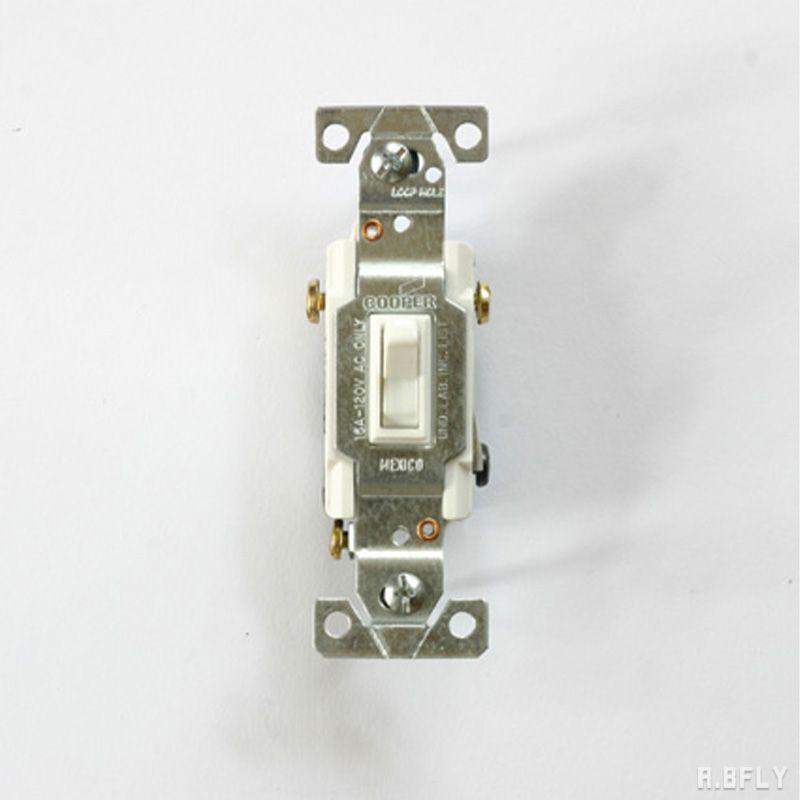 ホタルスイッチ 3路スイッチ 3路対応タイプ 白 ホワイト 海外 アメリカンスイッチ タンブラースイッチ 照明器具 レトロ インダストリアル シンプル DIY 壁スイッチ 洗面所 新築 おしゃれ 施主支給 リノベーション デザイン住宅 新築 自由設計 クラシカル 店舗 アメリカ製