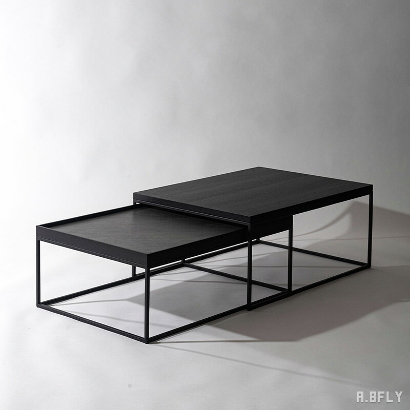 商品仕様 商品内容 ローテーブル 2個セット※撮影用の家具・照明・小物は付属しません。 サイズ 約 幅80/78.5×奥行60/56.5×高さ35/30.5cm約 21kg 素材 天然木化粧繊維板(オーク)/天然木(オーク)/ウレタン塗装/メラミン化粧繊維板/スチール(粉体塗装) カラー ブラック 生産国 中国 仕様 完成品 梱包 約 幅83×奥行63×高さ38cm／約18kg 注意事項 撮影用の家具・照明・小物は付属しません。テーブル本体のみのお届けです。 撮影・表示環境により、実物と色の見え方が異なる場合があります。 品質改良のため、予告なく仕様やデザインが変更される場合があります。 SERIES LINEUP black※現在のページです natural天然木の木目と石目調、異なる表情を楽しむ2台セット。 天然木の表情を生かした天板と石目調の天板を組み合わせた、2台セットのリビングテーブルです。 重ねても、離しても。暮らしに合わせて使い分け。 2台を並べてネストテーブルとして使うほか、それぞれを離して単体でもお使いいただけます。 使わないときは、省スペースにすっきり収納。 小さいテーブルは大きいテーブルの下へ収められ、必要なときだけ手軽に広げられます。 シャープなブラックスチールが、足元を引き締める。 細身のブラックスチール脚が、木目と石目調の天板をすっきりと支え、洗練された印象をつくります。 ブラックがつくる、落ち着きのある佇まい。 深みのあるブラックが天板の異なる質感を引き立て、モダンな空間になじみます。 届いてすぐに使える完成品。 組み立て作業のいらない完成品です。配置を変えながら、2台ならではの使い方を楽しめます。
