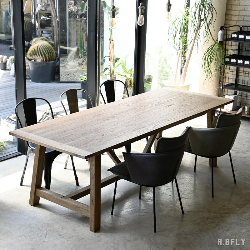 Rakuten - 【SS最大8000円OFF】ダイニングテーブル 単品 6人掛け 6人用 幅240cm テーブル 食卓テーブル リビング ダイニング用 カフェテーブル 木製 机 つくえ 食卓机 木製 無垢 天然木 おしゃれ シンプル オーク 北欧 インダストリアル【大型商品】