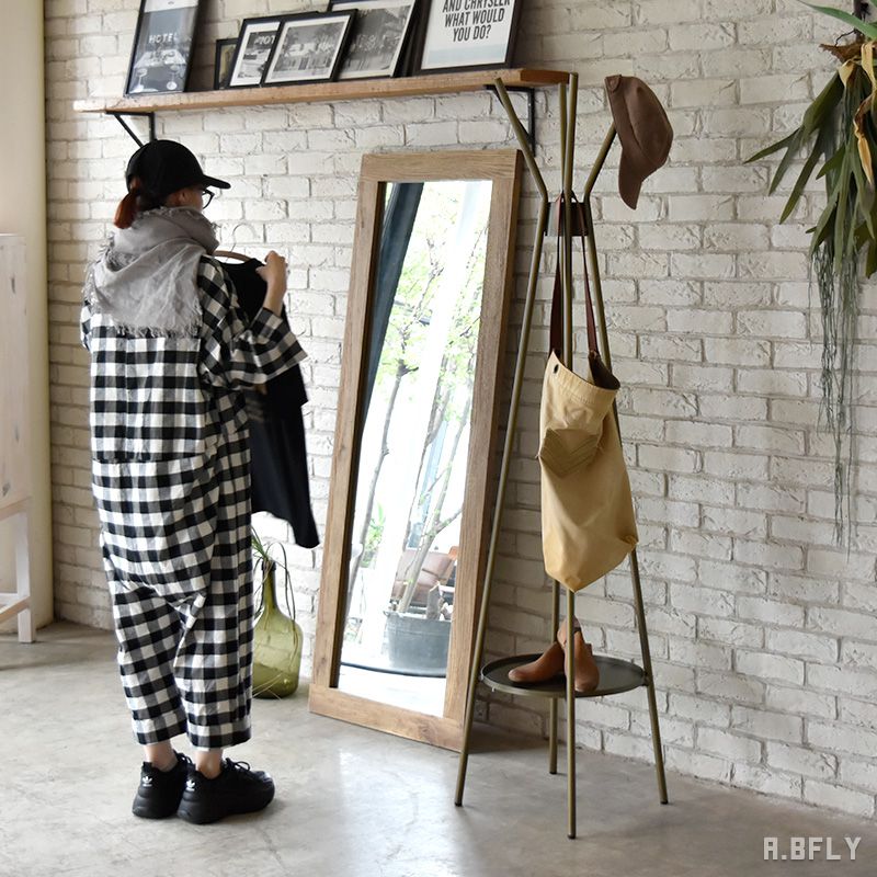 樂天商城 - ハンガーラック スチール製 ポールハンガー ポールスタンド 省スペース カバン掛け スリム コートハンガー コート掛け 帽子掛け ハット スタンド 収納 バッグ掛け おしゃれ 洋服 服 靴 小物置き 寝室 玄関 リビング ヴィンテージ アンティークゴールド レトロ 高級感