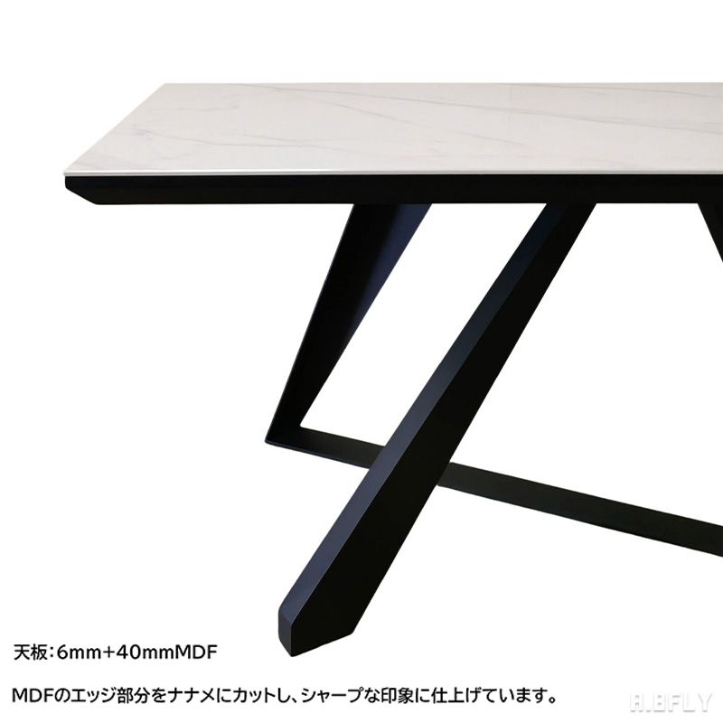 セラミックテーブル セラミック天板 ダイニングテーブル 食卓 テーブル 作業台 高級感 ブラックスチール脚 シンプル モダンデザイン 清潔感 耐久性 シャープ 耐熱 ファミリー スタイリッシュ お洒落 ジャパニーズモダン 艶感 シック アーバンテイスト 都会的 幅160