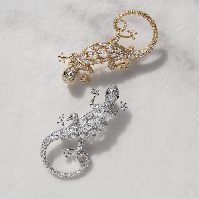 【クーポン利用で最大2,000円OFF】ABISTE ゲッコーモチーフキュービックジルコニアブローチ/5240033 ブランド 誕生日 記念日 ギフト フォーマル アビステ セレモニー オケージョン 縁起物 ラッキーモチーフ 幸運のシンボル