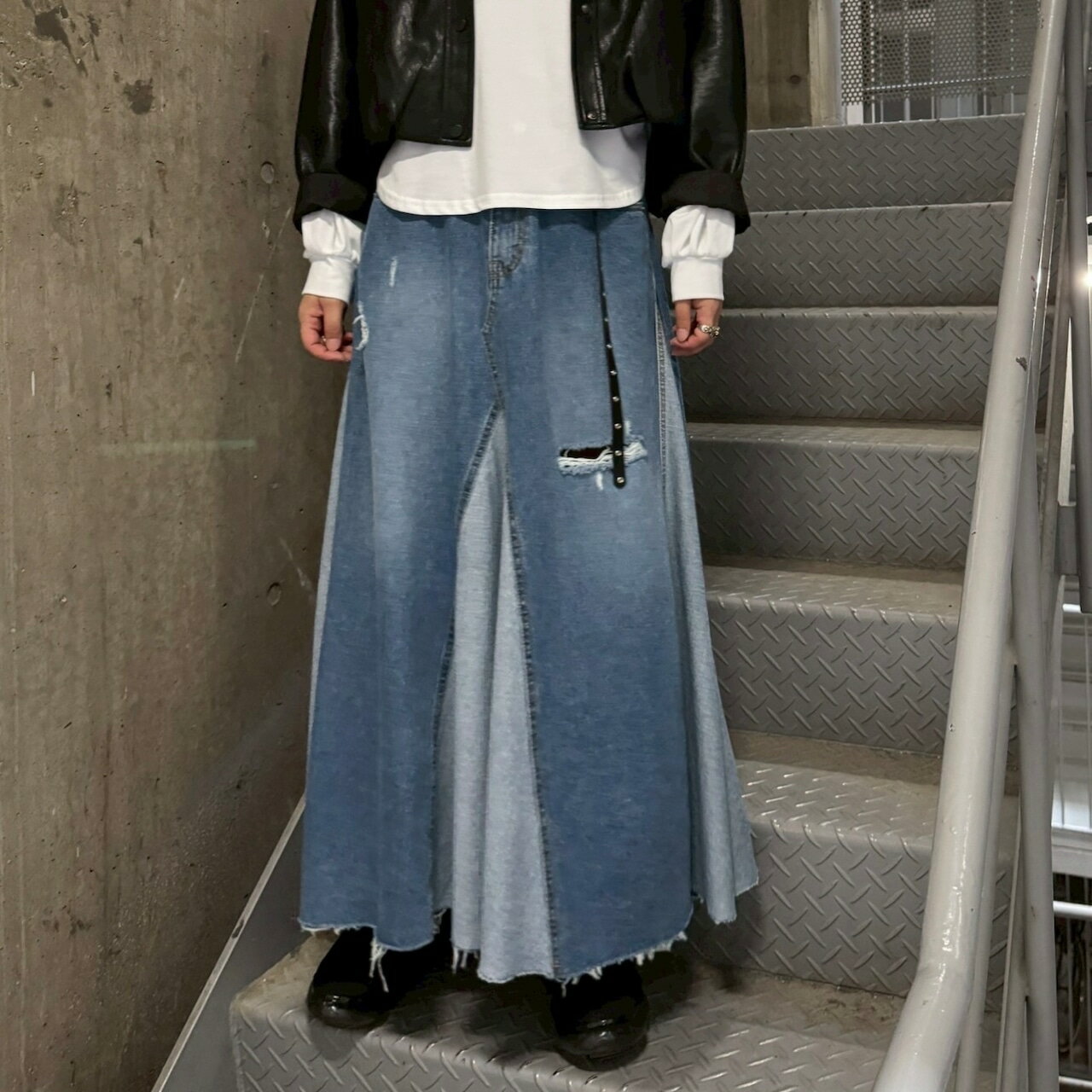 【TRANOI.】クラッシュフレアデニムスカート 214R503