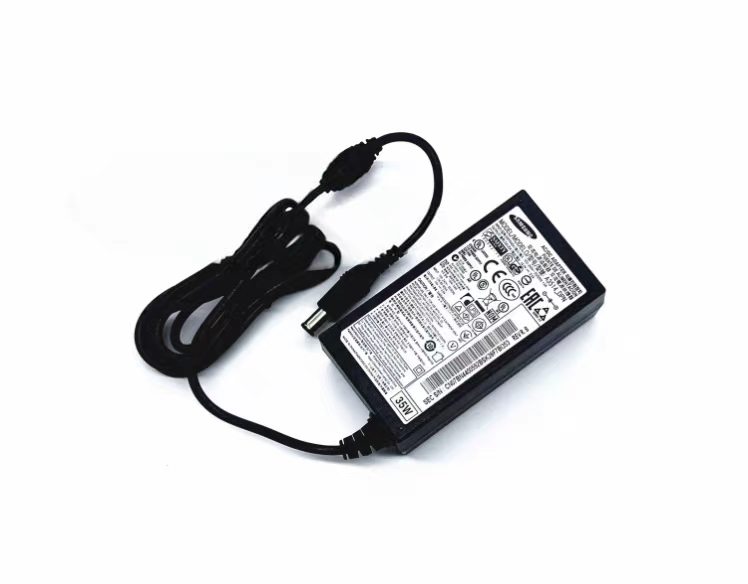 型番(指定不可) A3514-DPN 入力 電圧100V-240V 50/60Hz 出力 14V2.5A 35W コネクタ 6.5mm*4.4mm 対応機種 SAMSUNG C27F296FHC C27F397FHC 保証 1年間の製品保証（お渡し日より） ご注意 ※出荷前は動作確認済みます。 ※メーカーの製品更新により、生産ロットが、標識若干違う場合があります。 ※元箱や取説、品質保証カードなど付属されていない簡易包装の商品でございます。 ※在庫状況によって商品を配送しますので、型番の指定はできかねます。 生産国 CHINA型番(指定不可) A3514-DPN 入力 電圧100V-240V 50/60Hz 出力 14V2.5A 35W コネクタ 6.5mm*4.4mm 対応機種 SAMSUNG C27F296FHC C27F397FHC 保証 1年間の製品保証（お渡し日より） ご注意 ※出荷前は動作確認済みます。 ※メーカーの製品更新により、生産ロットが、標識若干違う場合があります。 ※元箱や取説、品質保証カードなど付属されていない簡易包装の商品でございます。 ※在庫状況によって商品を配送しますので、型番の指定はできかねます。 生産国 CHINA